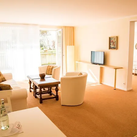Airhotel Royal Hotel