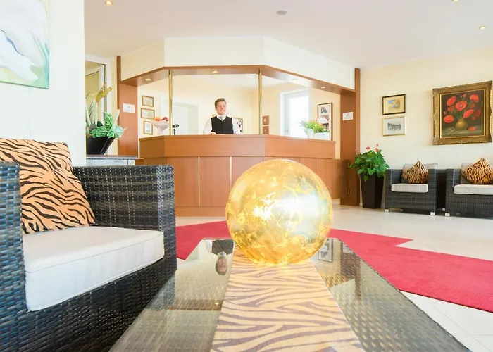 מלון Airhotel Royal